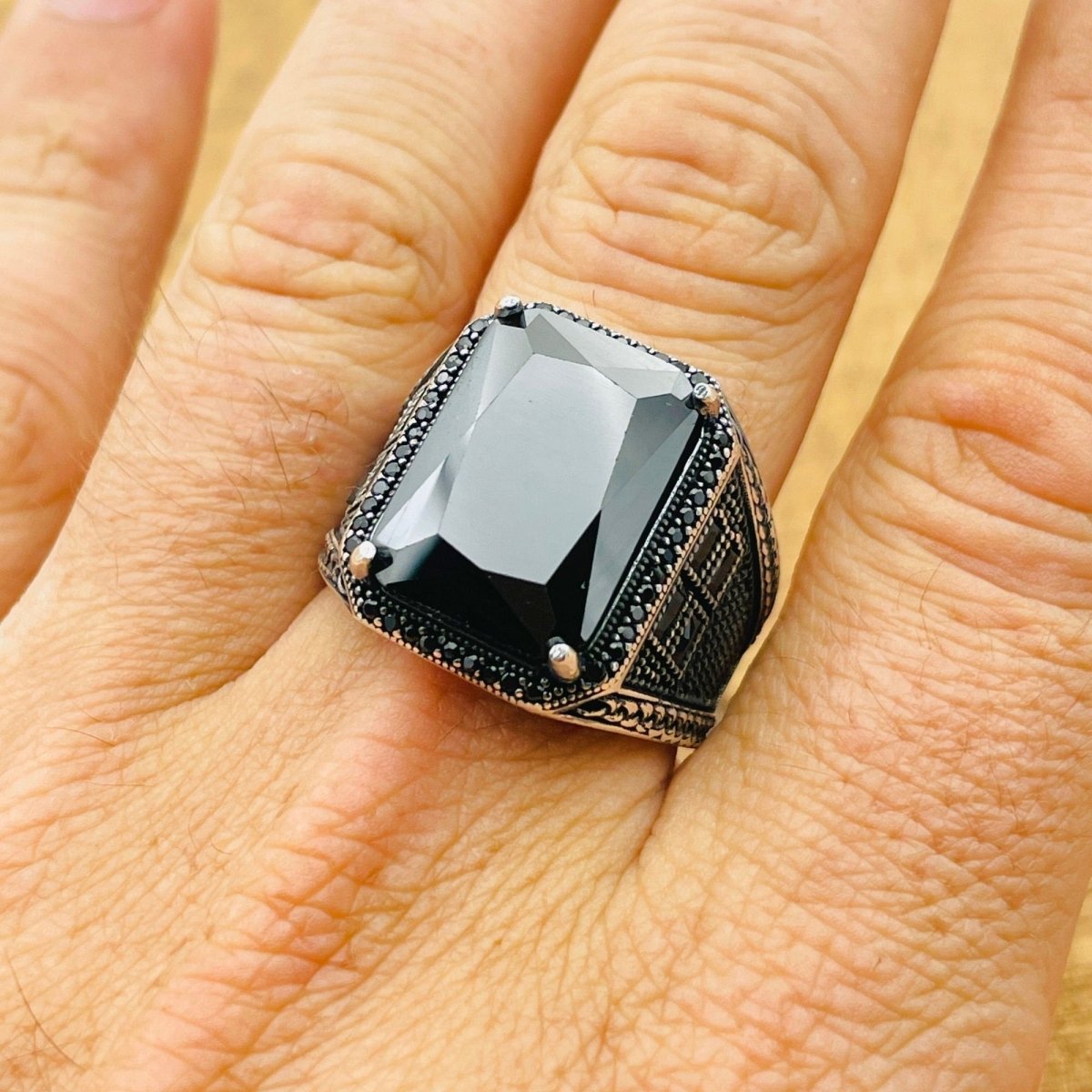 Black Zircon Stone Ring - TryAladdin