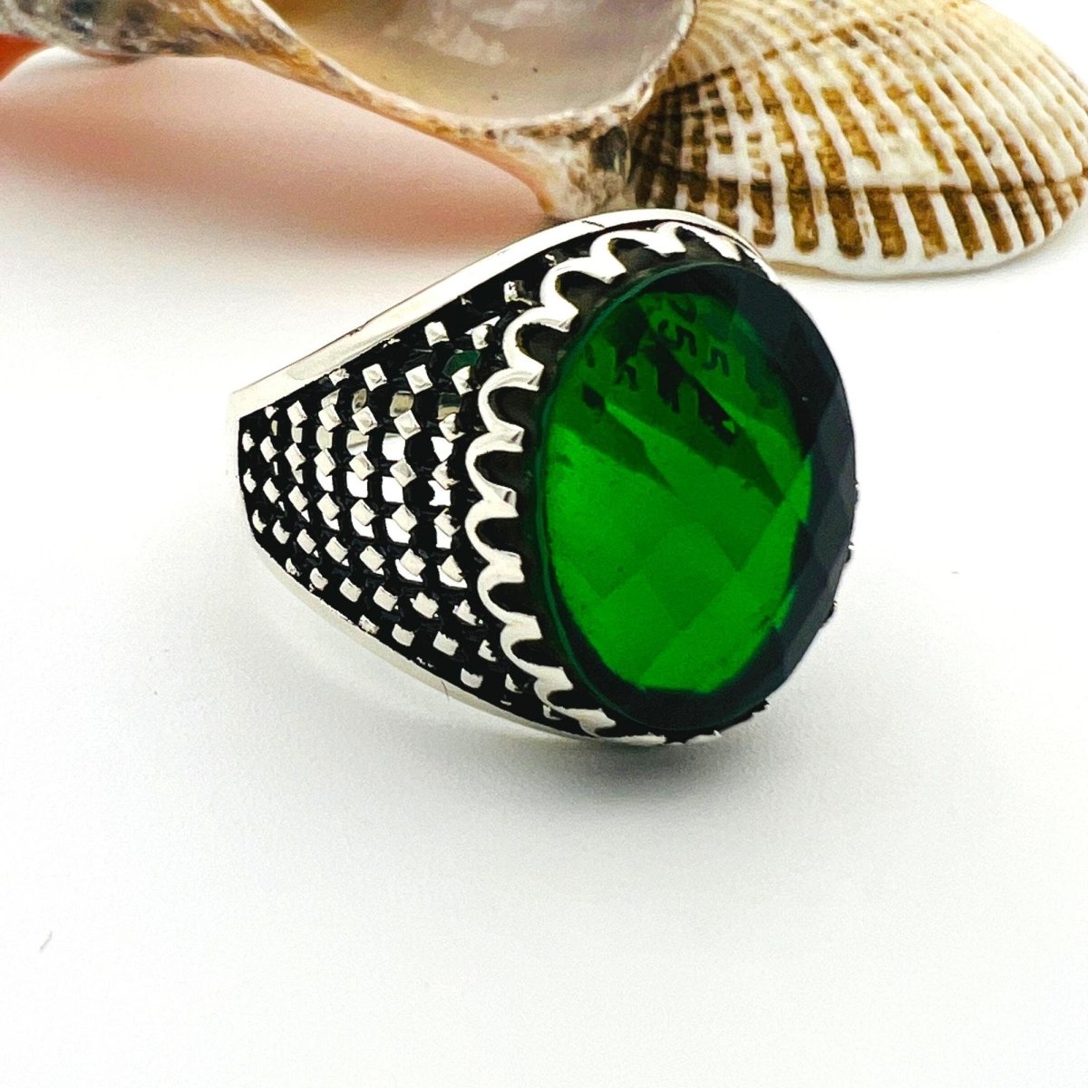 Green Emerald Oval Stone Men's Ring - TryAladdin