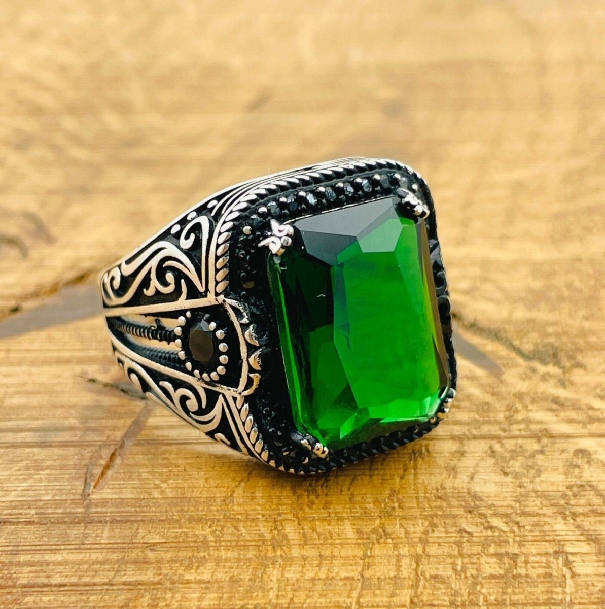 Green Stone Silver Ring - TryAladdin