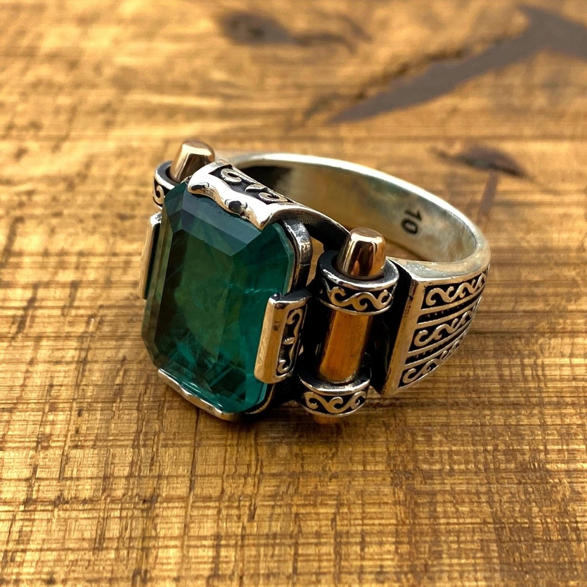 Green Tourmaline Stone Silver Men's Ring - TryAladdin