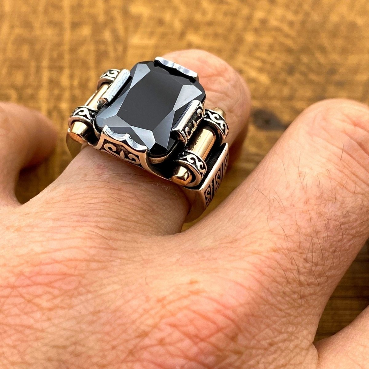 Men's Black Onyx Squared Stone Silver Ring - TryAladdin