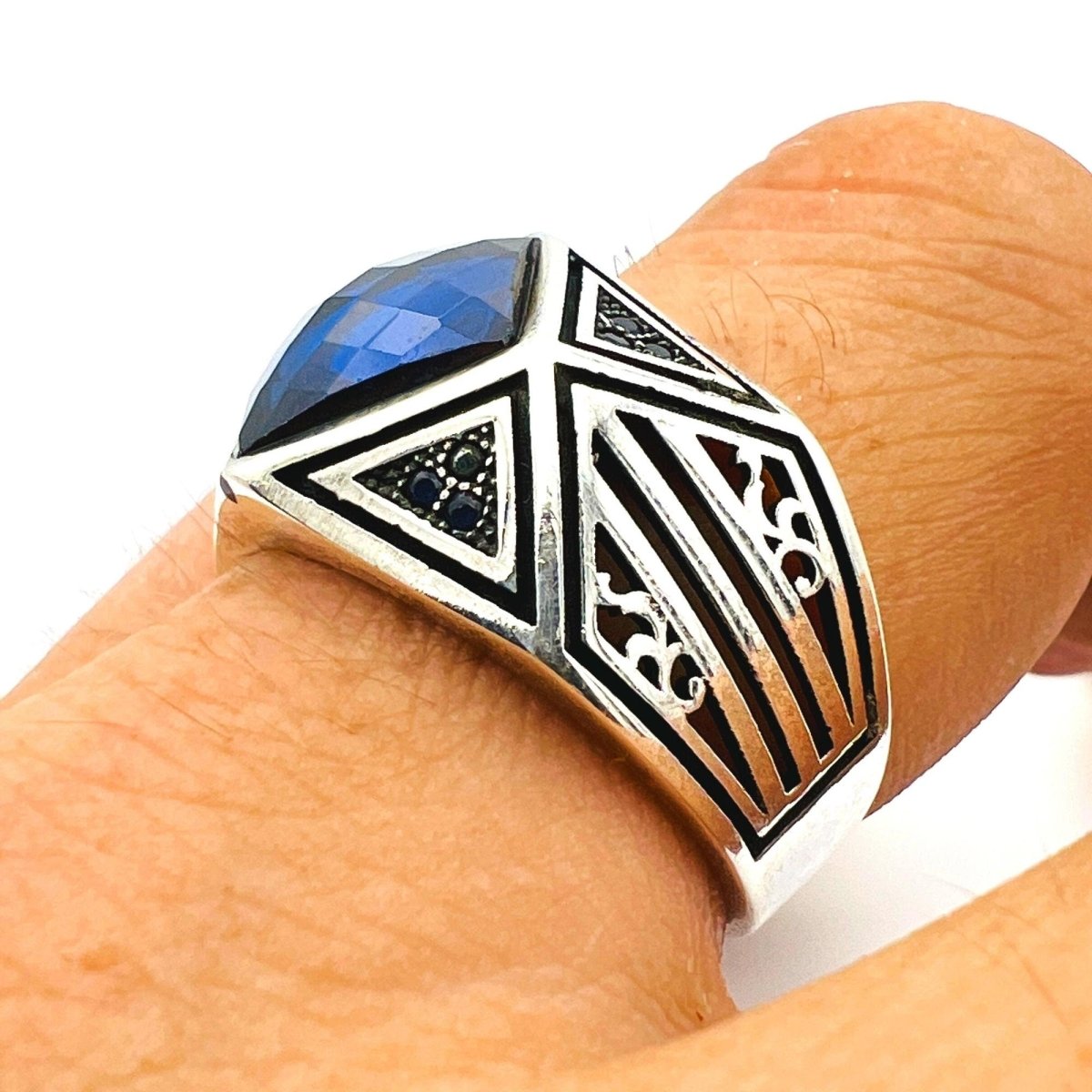 Men's Blue Sapphire Stone 925 Sterling Silver Ring - TryAladdin