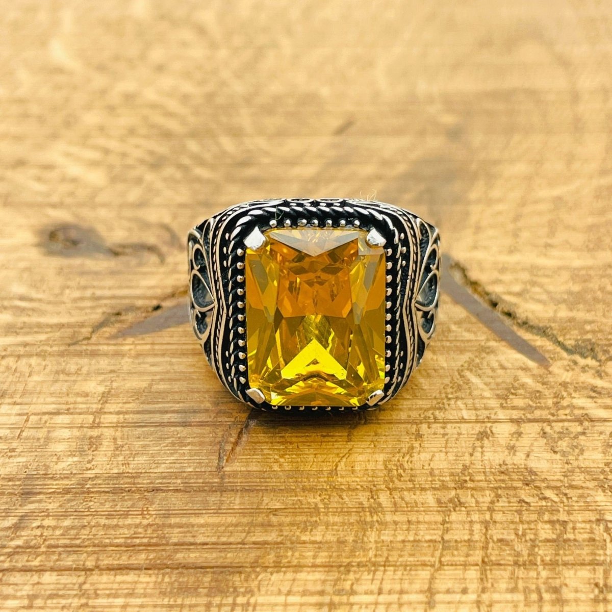 Men's Citrine Silver Ring - TryAladdin