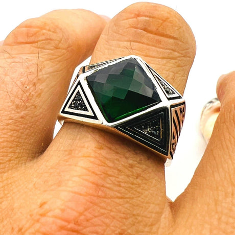 Men's Green Zircon Gemstone Handmade Silver Ring - TryAladdin