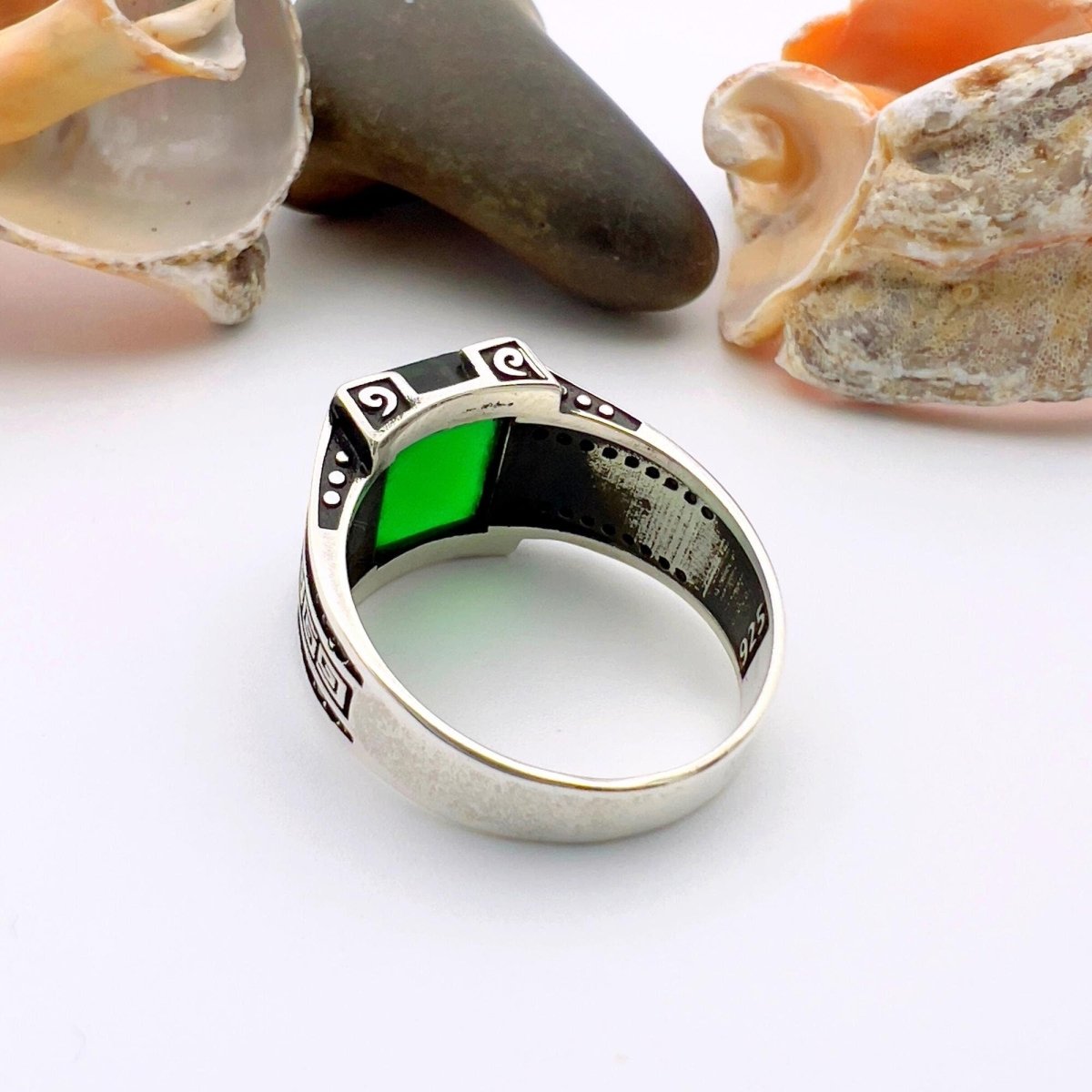 Men's Handmade Green Emerald Men's Ring - TryAladdin