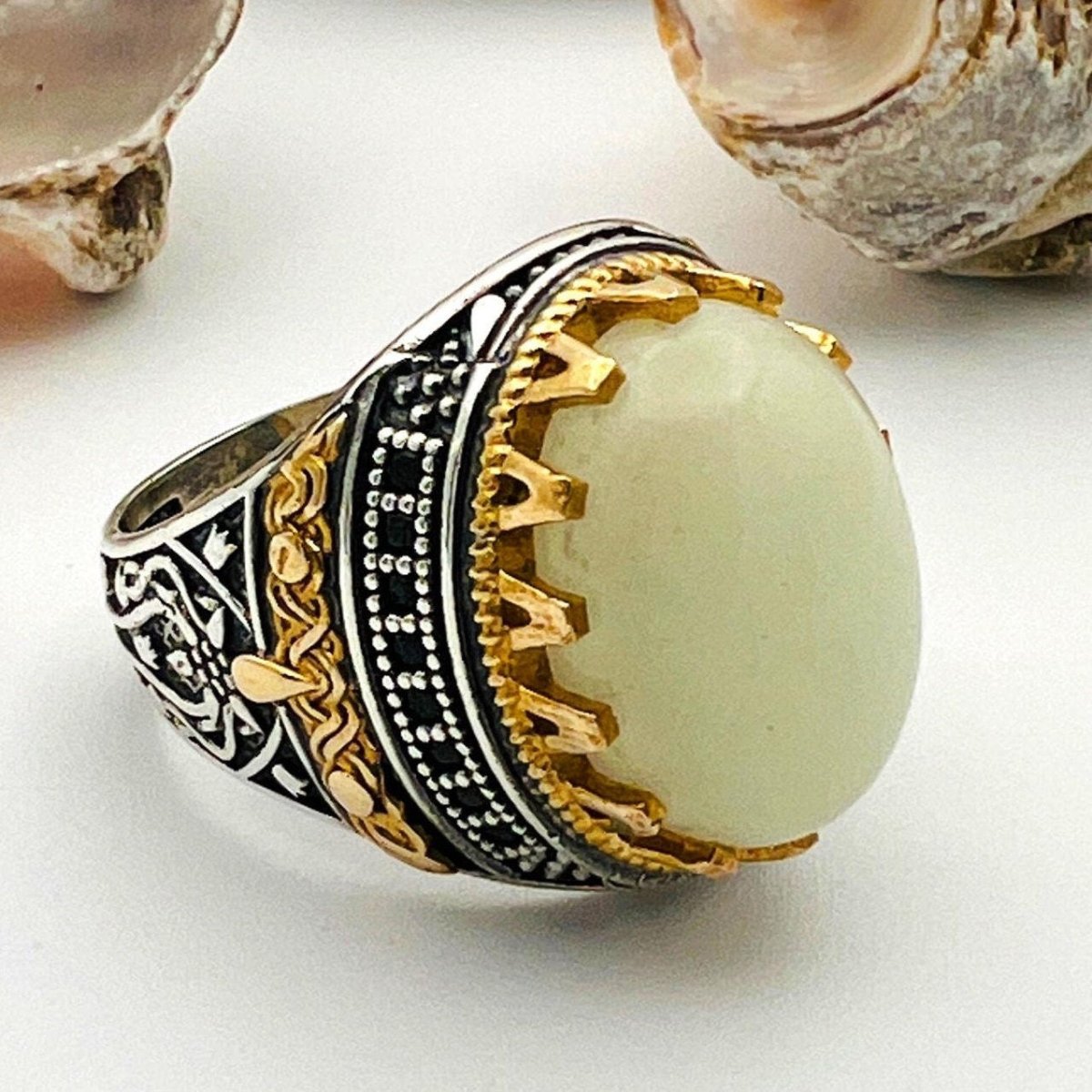 Men's Handmade Silver Ring with Cat's Eye White Stone - TryAladdin