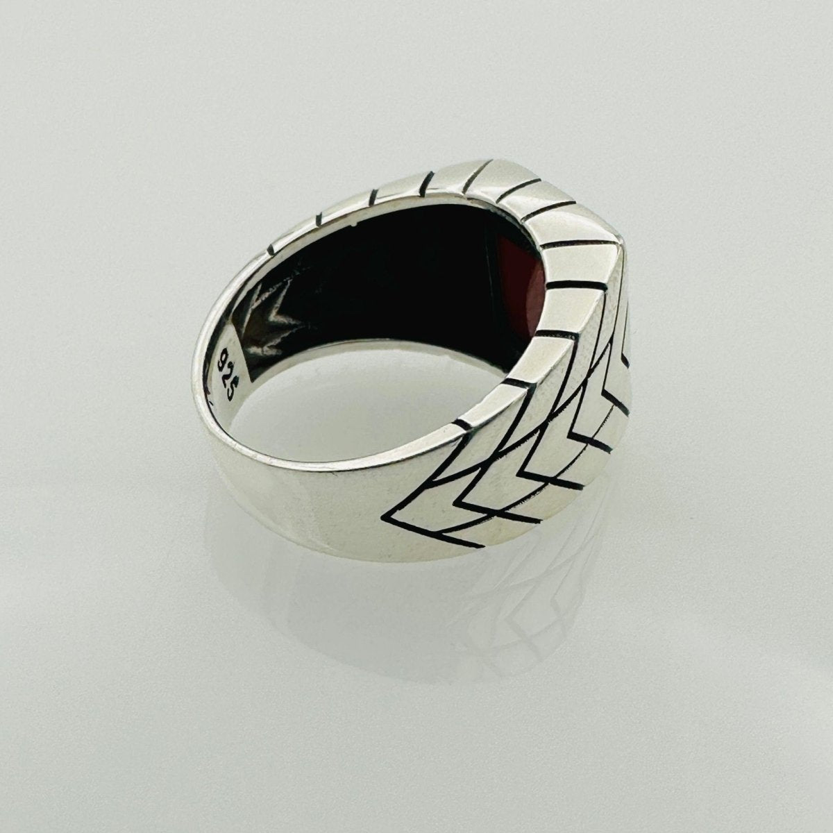 Men's Red Agate Gemstone Silver Ring - TryAladdin