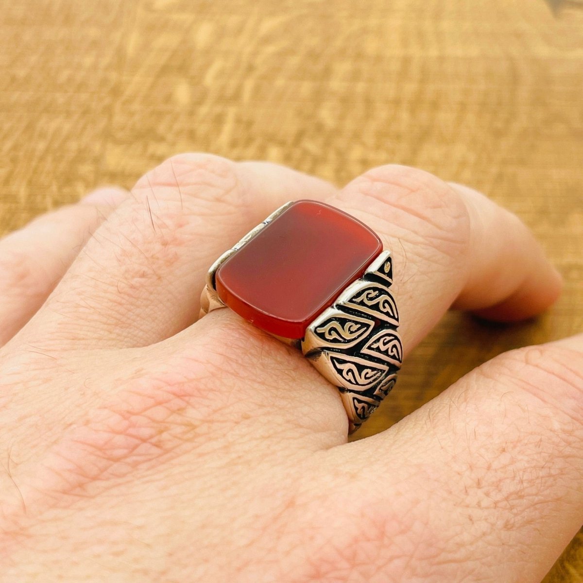 Men's Red Square Agate Ring - TryAladdin