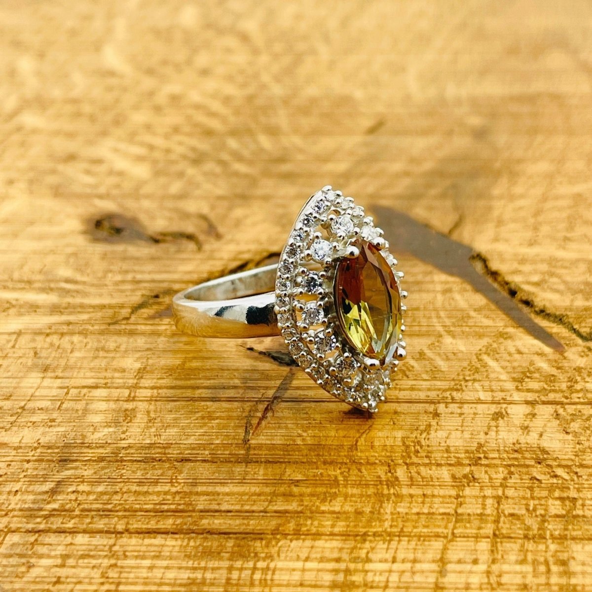 Minimalist Gemstone Ring - TryAladdin