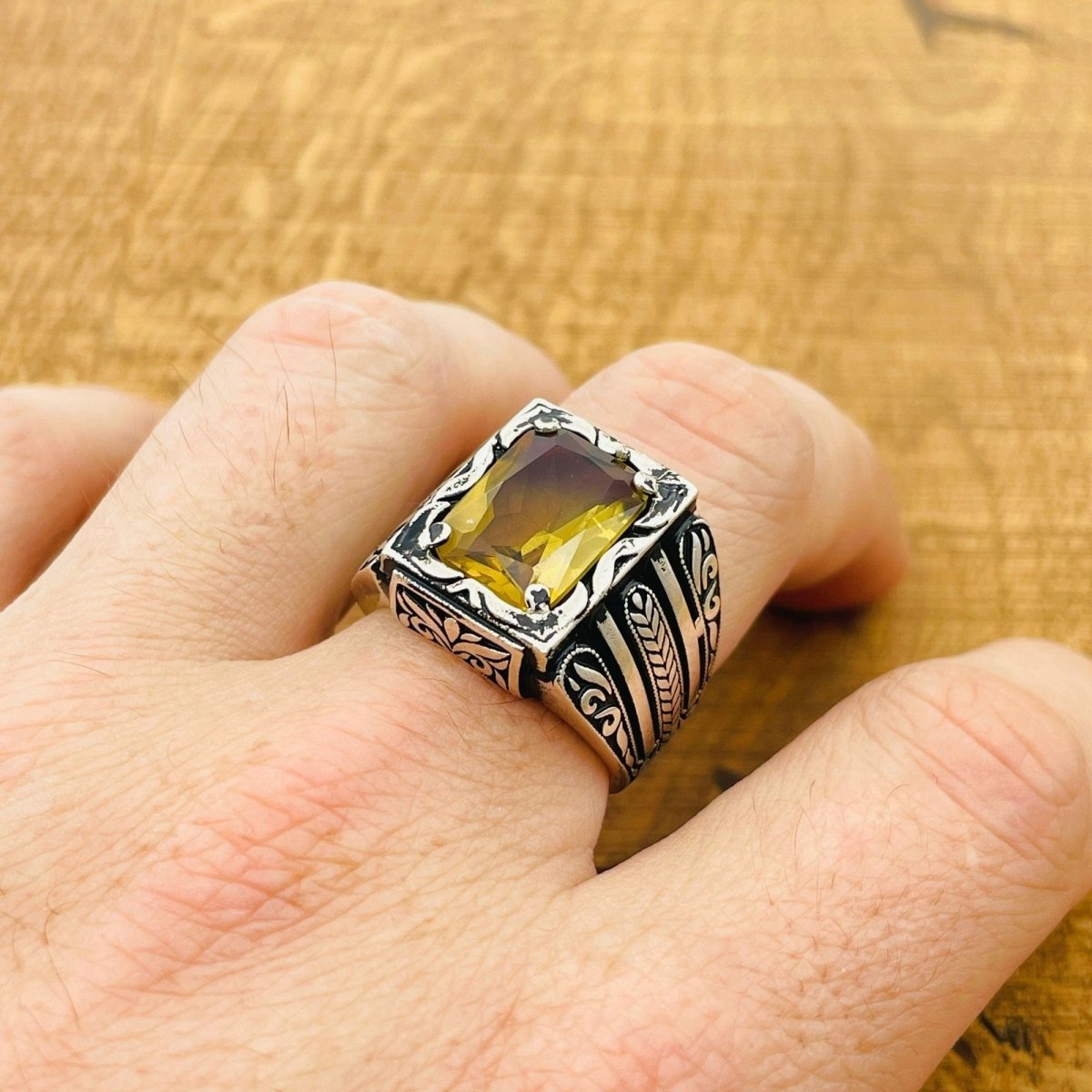 Multi - Color Zultanite Stone Men's Ring - TryAladdin