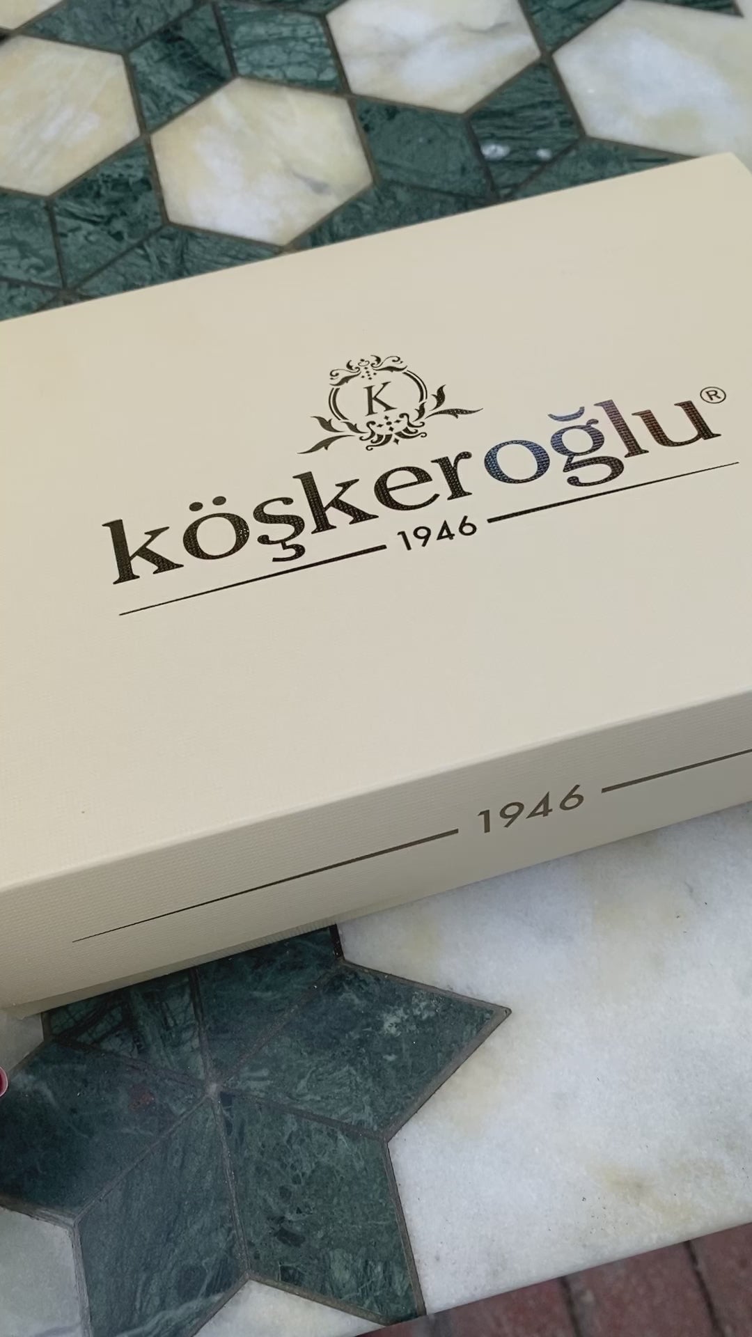 Koskeroglu  | Turkish Lasting Baklava with Pistachio