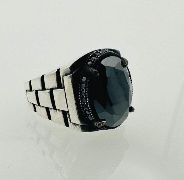 Sleek Black Onyx Men's Ring - TryAladdin