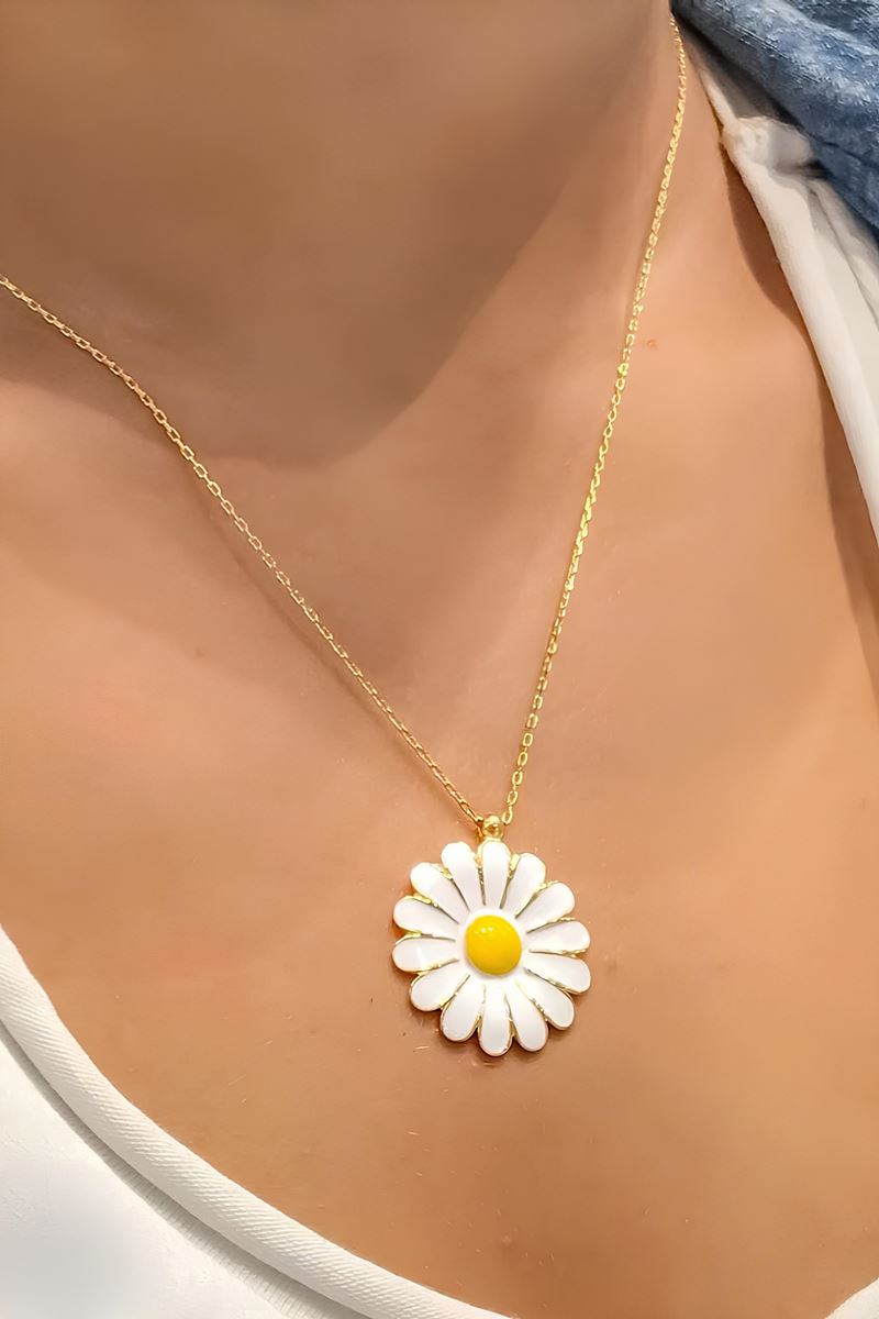 Taki | Gold Color Enameled Yellow Daisy Necklace - TryAladdin