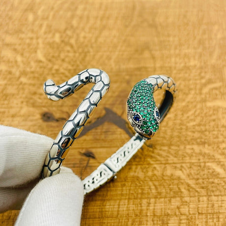 Women’s Emerald Snake Bracelet - TryAladdin