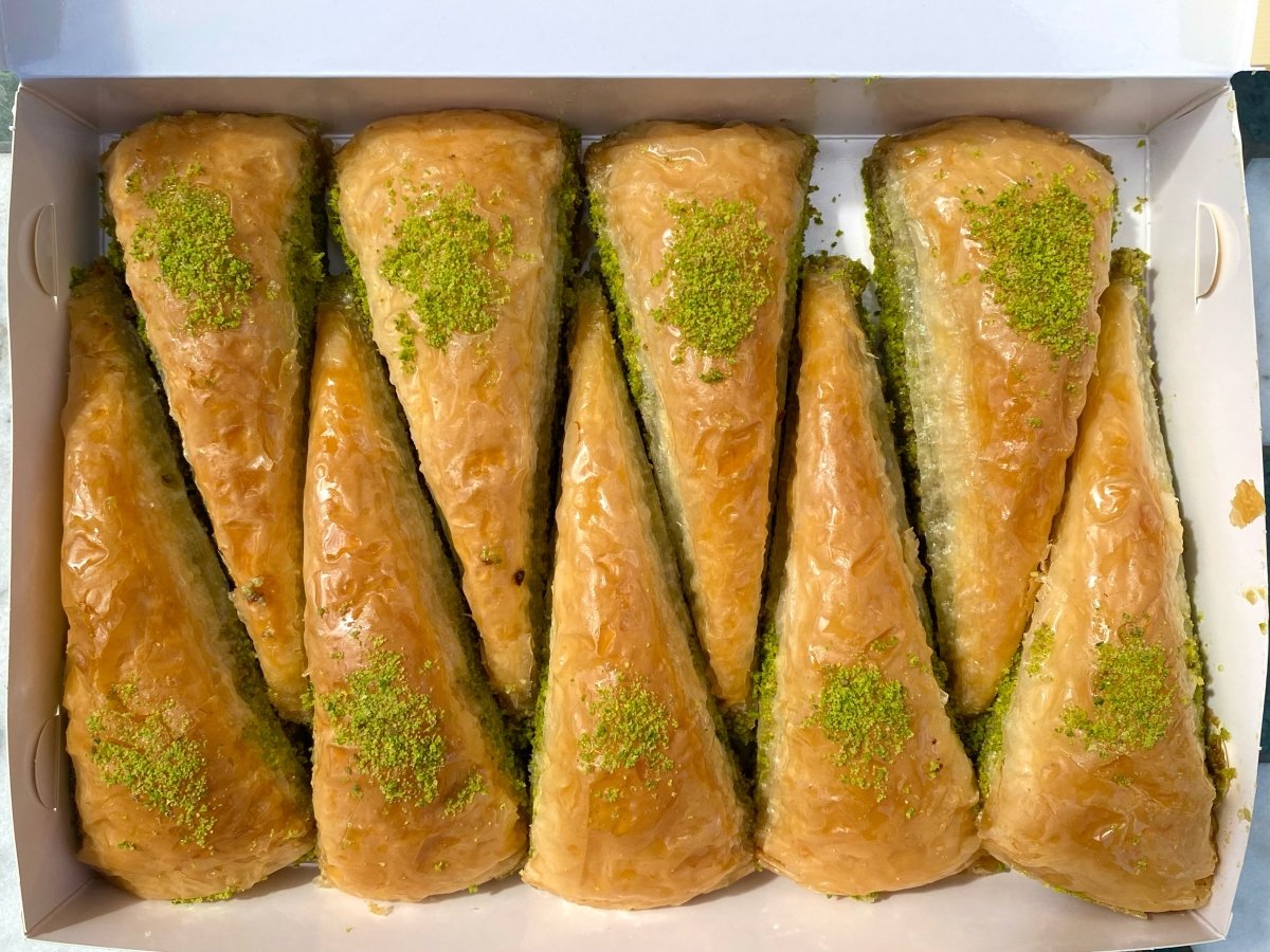 Koskeroglu | Carrot Slice Baklava with Pistachio - TryAladdin