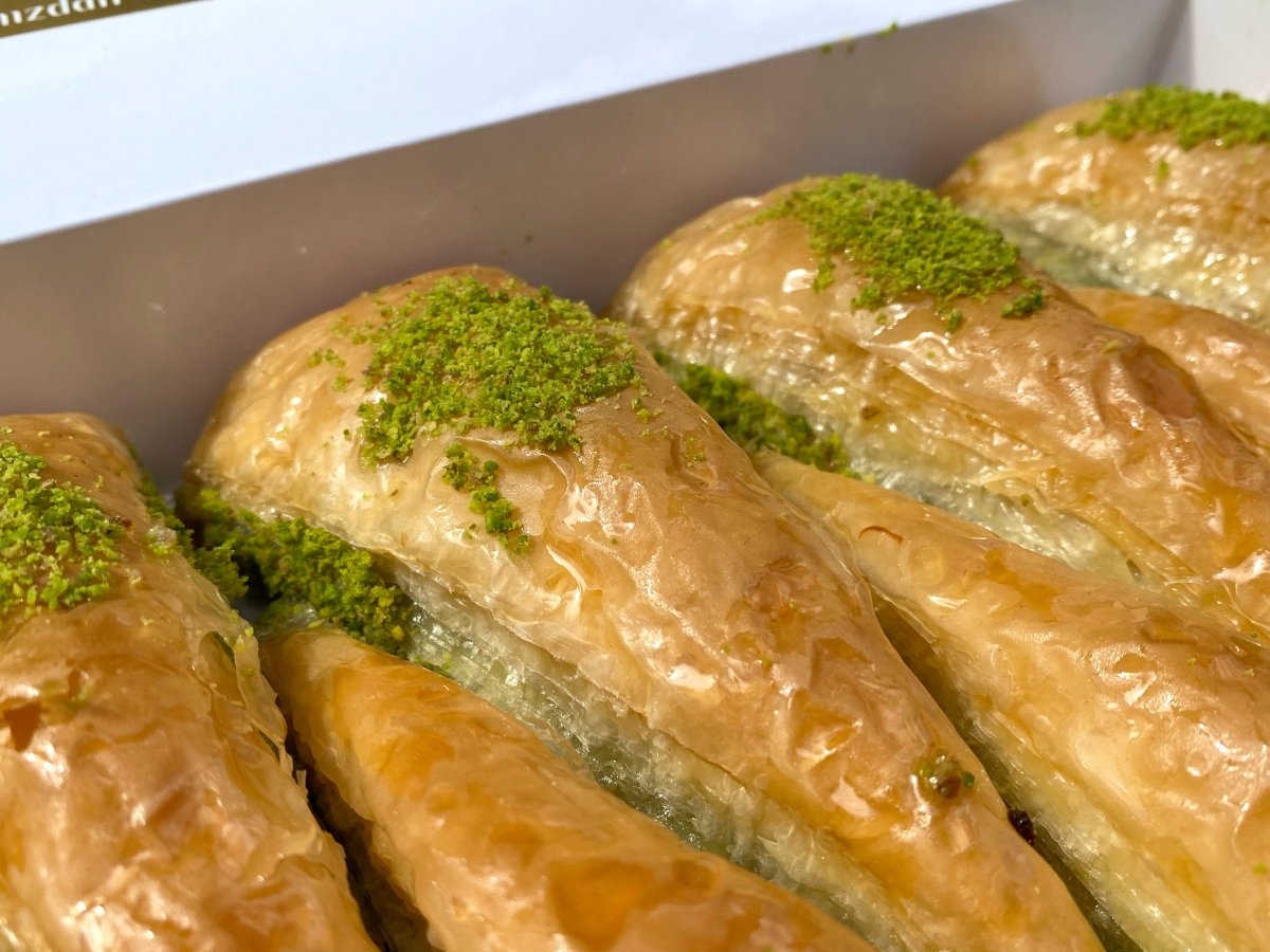 Koskeroglu | Carrot Slice Baklava with Pistachio - TryAladdin