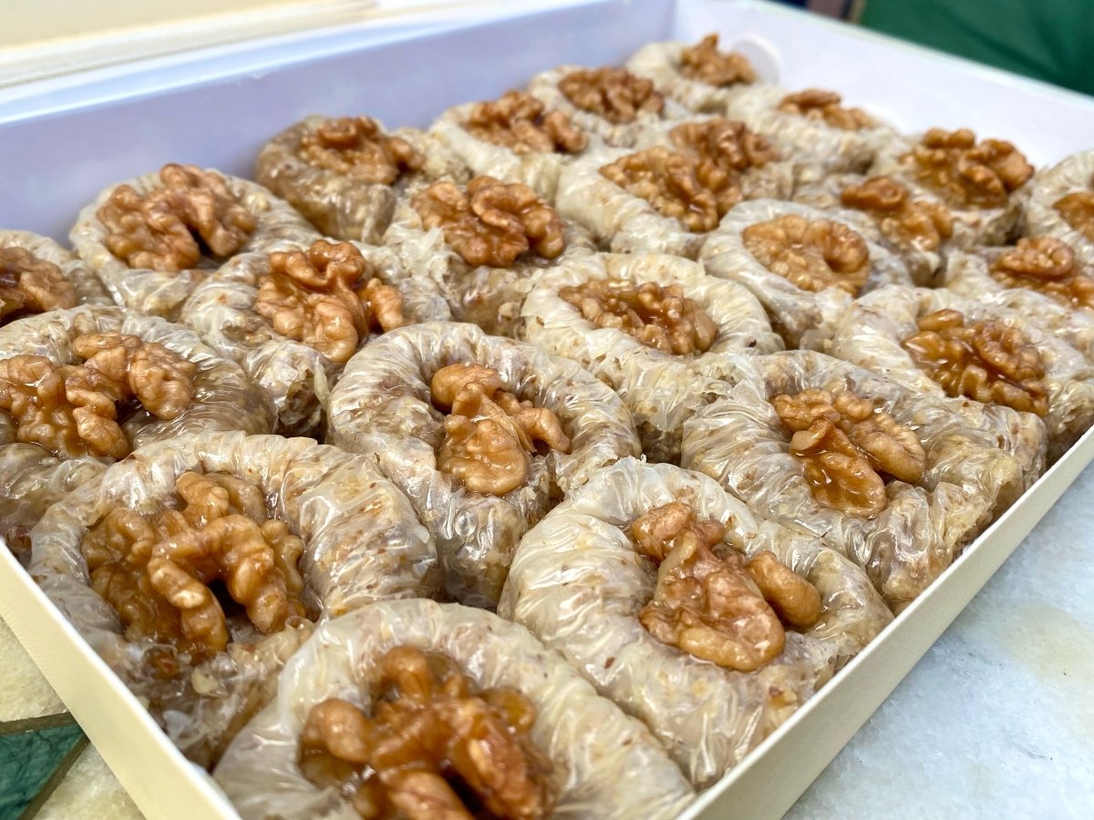 Koskeroglu | Lux Antep Burma Baklava with Walnut - TryAladdin